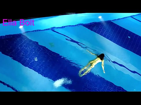 ❤️ Jeg kan ikke stoppe med at se, ung blondine fanget i at svømme nøgen i ELLA BOLT resort pool ❤ Sex video at da.amourpassionfever.ru