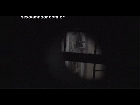 ❤️ Blondie bliver hemmeligt videooptaget af en voyeur fra nabolaget gemt bag hule mursten ❤ Sex video at da.amourpassionfever.ru